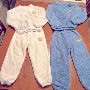 LOLA + THE BOYS BRIGHT SMILE PATCH FUZZY SETS- Both sets are size 10